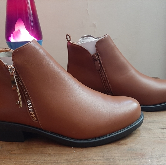 NIB Ankle Boots - Picture 1 of 1